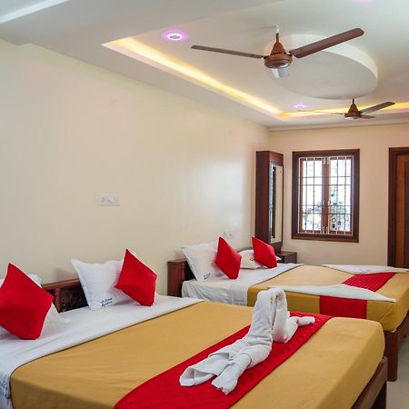 Le Suresh Guest House Пондичери Екстериор снимка