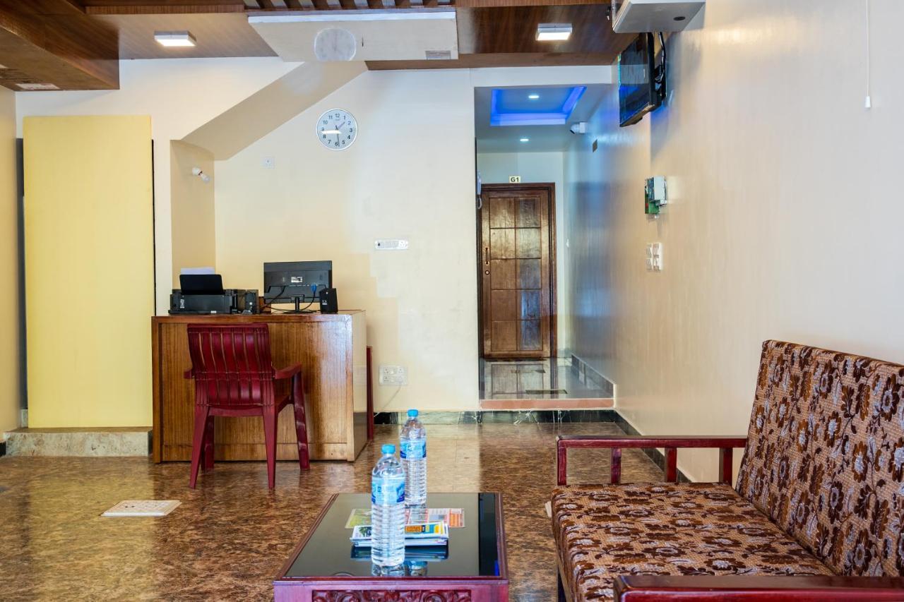 Le Suresh Guest House Пондичери Екстериор снимка