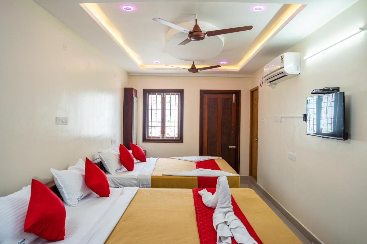 Le Suresh Guest House Пондичери Екстериор снимка